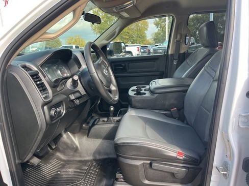 Used 2020 RAM 2500 Tradesman w/ Chrome Appearance Group image 15