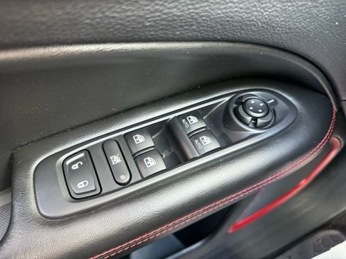 Used 2018 Jeep Compass Trailhawk w/ Cold Weather Group image 32