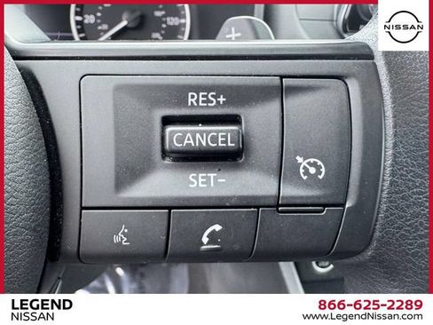 Used 2023 Nissan Rogue S AWD/4WD image 22