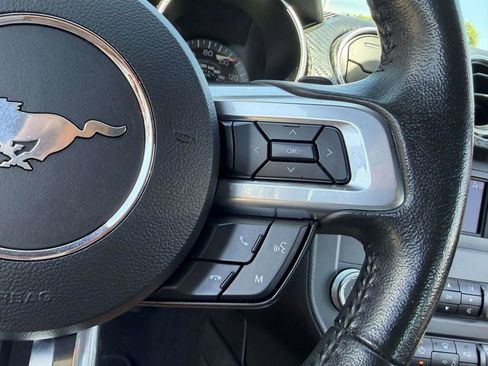 Used 2020 Ford Mustang Coupe RWD image 31