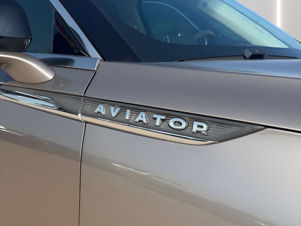 Used 2020 Lincoln Aviator Reserve w/ Equipment Group 201A RWD image 45