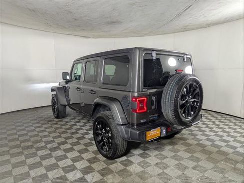 Certified 2025 Jeep Wrangler Unlimited Sahara w/ Safety Group AWD/4WD image 4