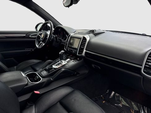 Used 2016 Porsche Cayenne AWD/4WD image 42