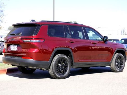 New 2025 Jeep Grand Cherokee L Altitude image 5
