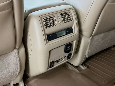 Used 2014 Nissan Pathfinder Platinum w/ Platinum Premium Package image 26