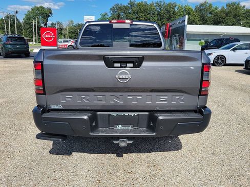 Used 2025 Nissan Frontier S RWD image 8