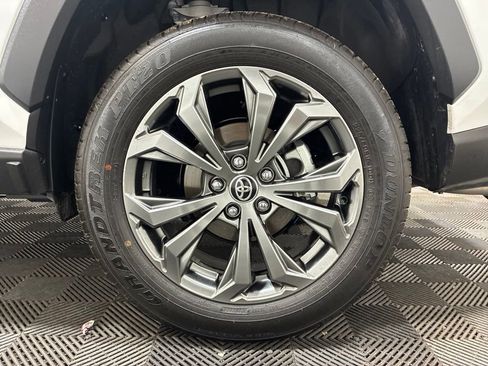 Used 2025 Toyota RAV4 XLE Premium AWD/4WD image 34