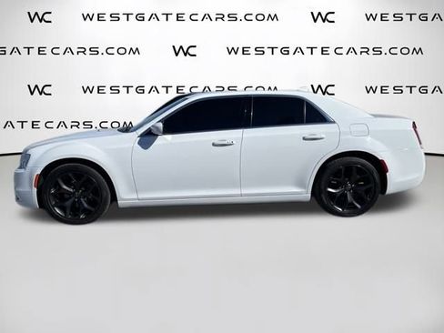Used 2021 Chrysler 300 Touring image 4