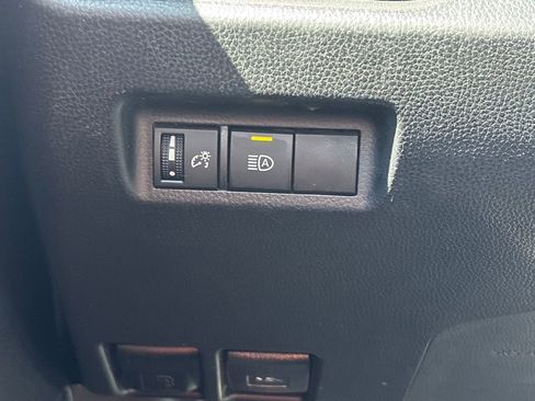 Used 2022 Toyota RAV4 XLE image 23