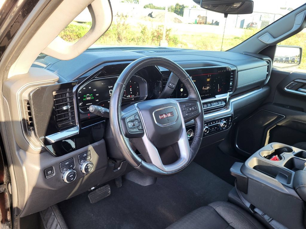Used 2022 GMC Sierra 1500 Elevation AWD/4WD image 9