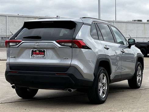 Used 2024 Toyota RAV4 XLE image 4