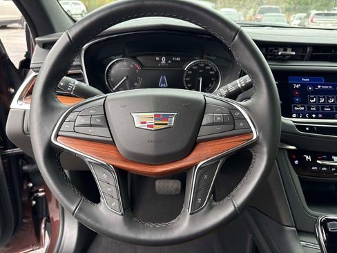 Certified 2022 Cadillac XT5 Premium Luxury image 25