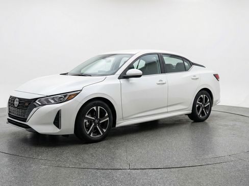 Used 2025 Nissan Sentra SV FWD image 3