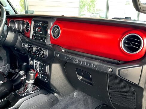 Used 2020 Jeep Wrangler Unlimited Rubicon AWD/4WD image 24