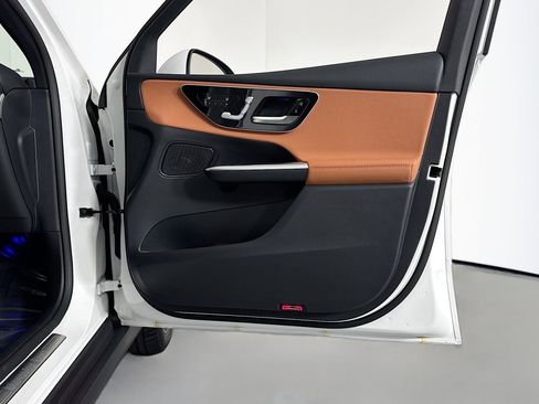 New 2026 Mercedes-Benz GLC 300 image 23