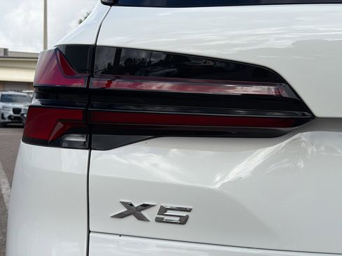 New 2026 BMW X5 sDrive40i w/ M Sport Package image 10