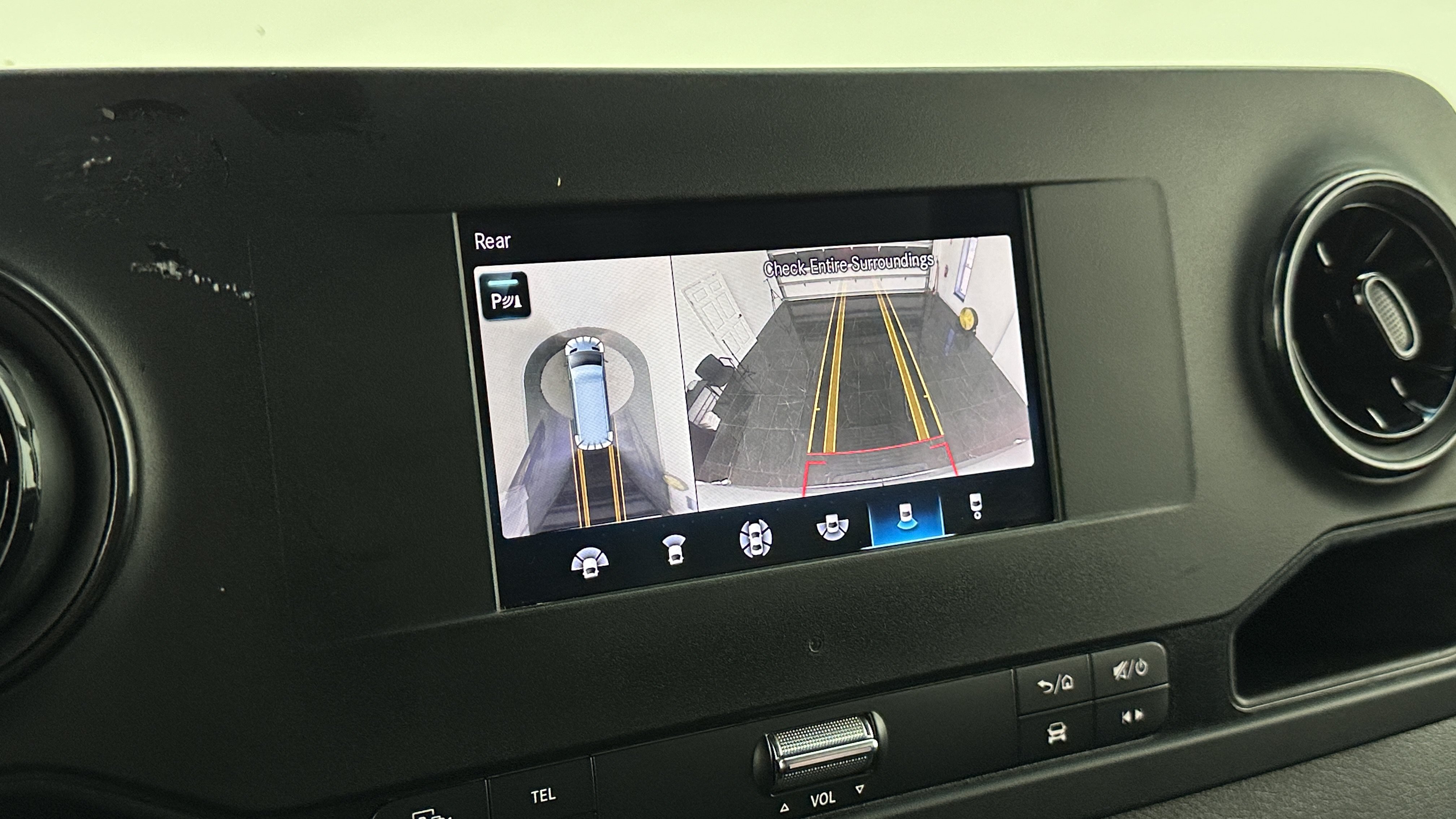 Used 2020 Freightliner Sprinter 3500 RWD image 18