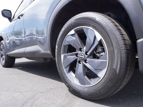 Certified 2026 Nissan Rogue SV FWD image 6
