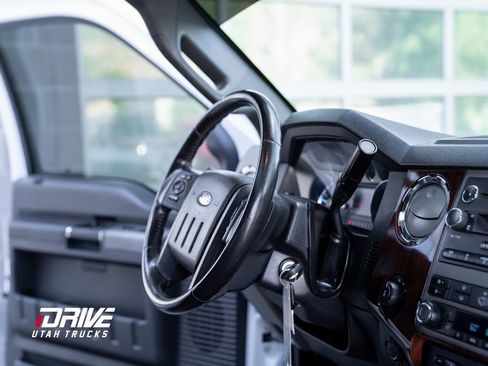 Used 2012 Ford F350 Lariat w/ Lariat Interior Pkg image 21