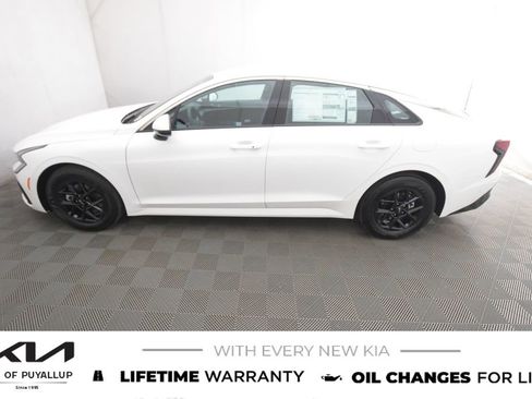 New 2026 Kia K5 LXS image 8