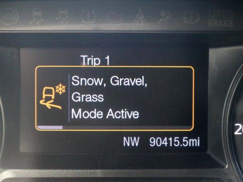 Used 2017 Ford Explorer XLT image 76