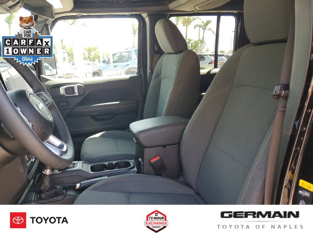 Used 2026 Jeep Wrangler Unlimited Sahara AWD/4WD image 20