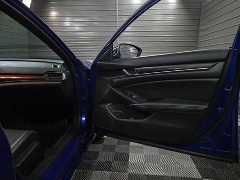 Used 2021 Honda Accord Sport image 32