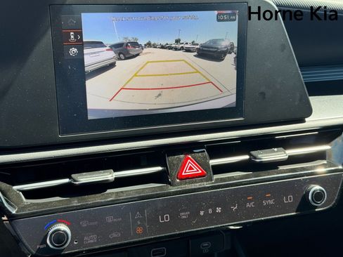 New 2026 Kia Niro LX FWD image 17