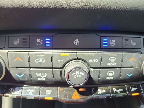 Used 2024 Dodge Durango GT RWD image 20
