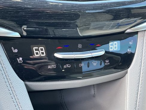 Used 2024 Cadillac XT6 Premium Luxury w/ Technology Package image 21