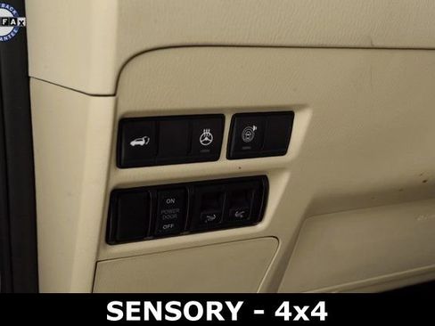 Used 2023 INFINITI QX80 Sensory image 15