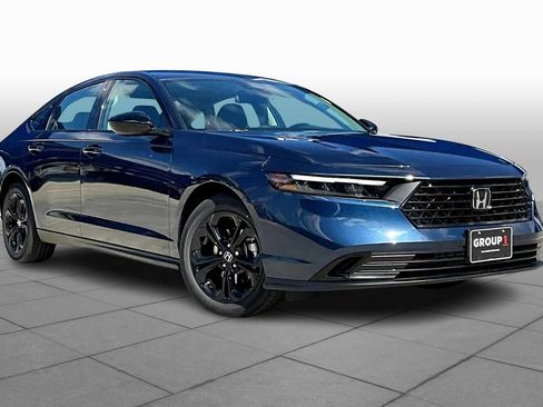 New 2025 Honda Accord SE image 2