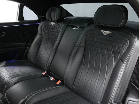 Used 2020 Bentley Flying Spur W12 image 3