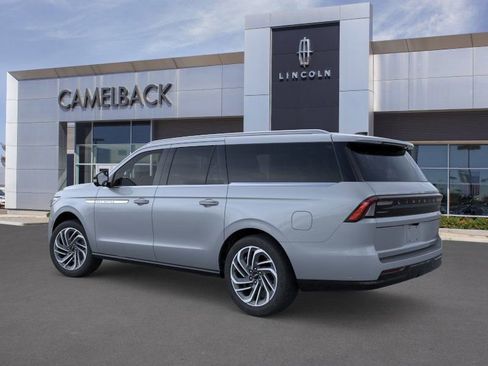 New 2025 Lincoln Navigator L Reserve image 4