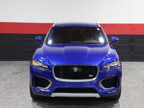 Used 2019 Jaguar F-PACE S image 12