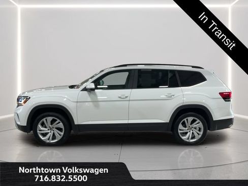 Used 2023 Volkswagen Atlas SE AWD/4WD image 2