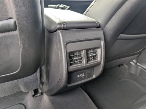 Used 2024 Cadillac XT4 Premium Luxury image 29