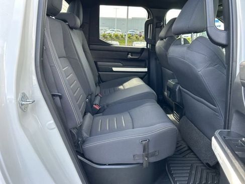 Used 2024 Toyota Tacoma TRD Off-Road AWD/4WD image 15