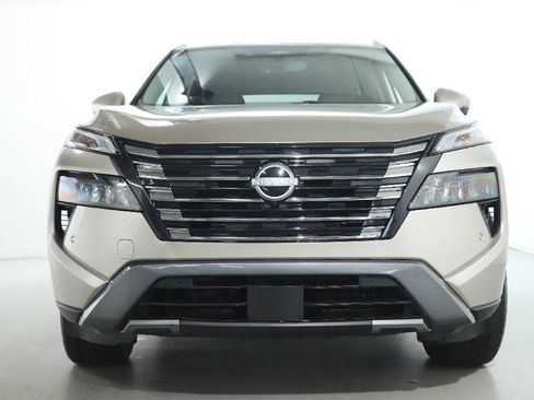 Certified 2024 Nissan Rogue SL image 6