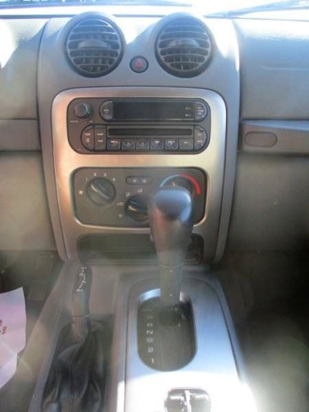 Used 2005 Jeep Liberty Renegade AWD/4WD image 10