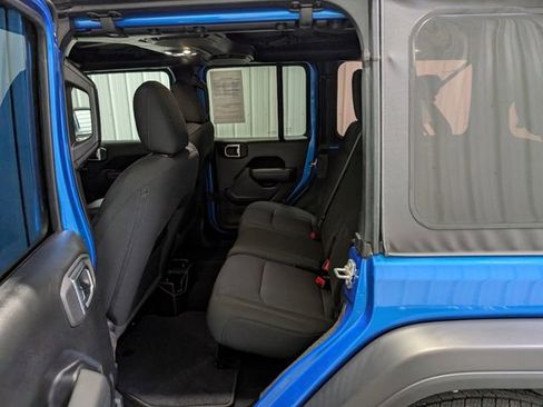 Used 2022 Jeep Wrangler Unlimited Sport image 9