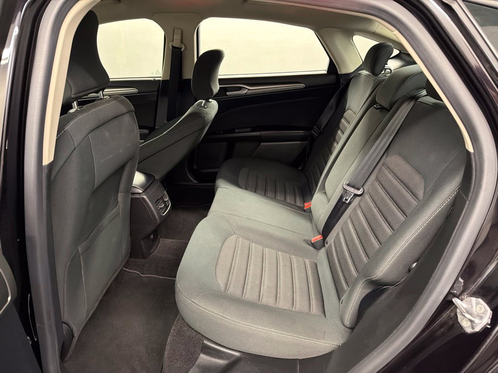 Certified 2019 Ford Fusion SE FWD image 30