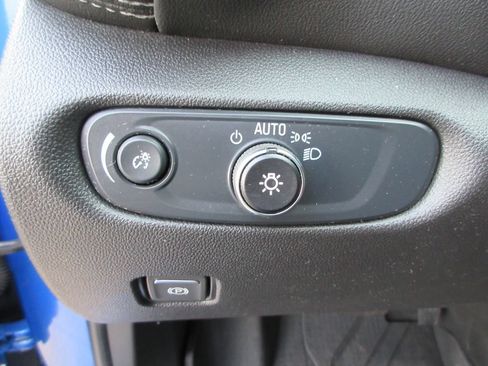 Used 2024 Chevrolet Blazer LT w/ Convenience Package FWD image 21