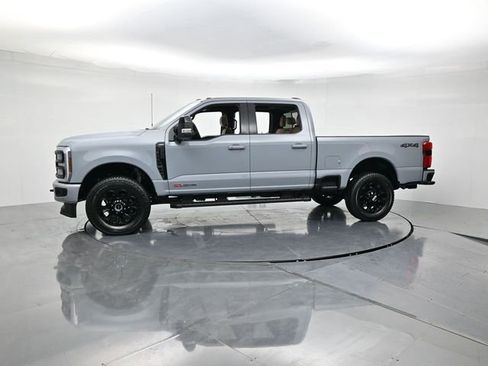 New 2026 Ford F250 Lariat w/ Black Appearance Package image 7