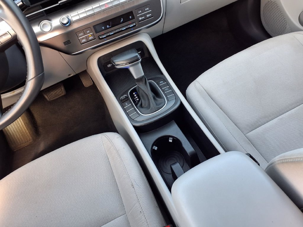 Used 2025 Hyundai Kona SEL AWD/4WD image 11
