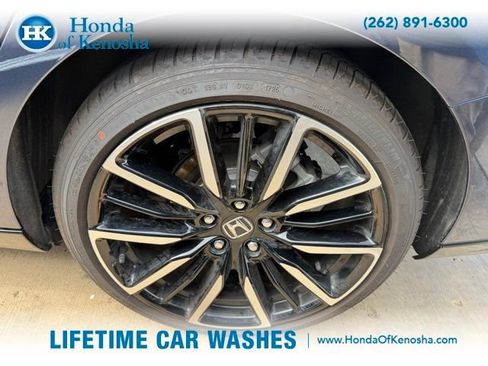 Used 2025 Honda Accord Touring image 3