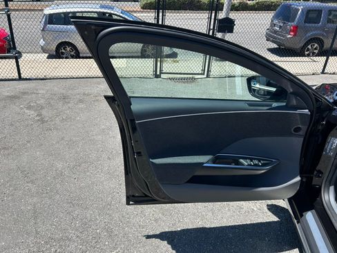 Used 2024 Lucid Air Touring AWD/4WD image 10