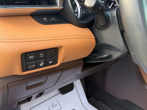 Used 2022 Toyota Highlander Platinum image 40