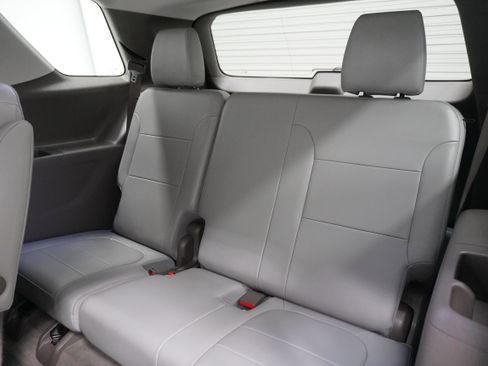 Used 2020 Chevrolet Traverse LT w/ Driver Confidence II Package FWD image 14