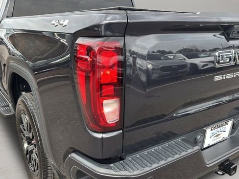 Used 2022 GMC Sierra 1500 Elevation w/ LPO, Elevation Black Package image 35